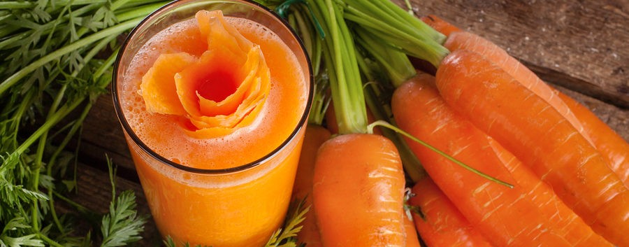 Carrot Apple Ginger Juice regulates blood sugar levels and promotes hair growth