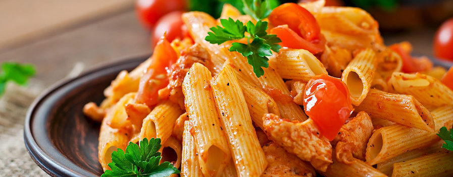 Pasta With Roasted Red Peppers and Almonds